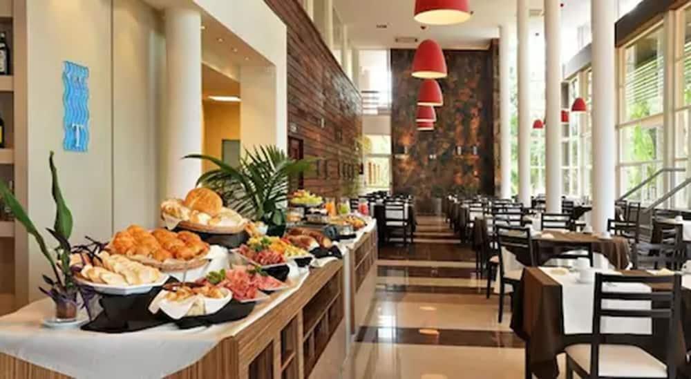 Gran Hotel Tourbillon & Lodge Пуэрто-Игуасу Экстерьер фото